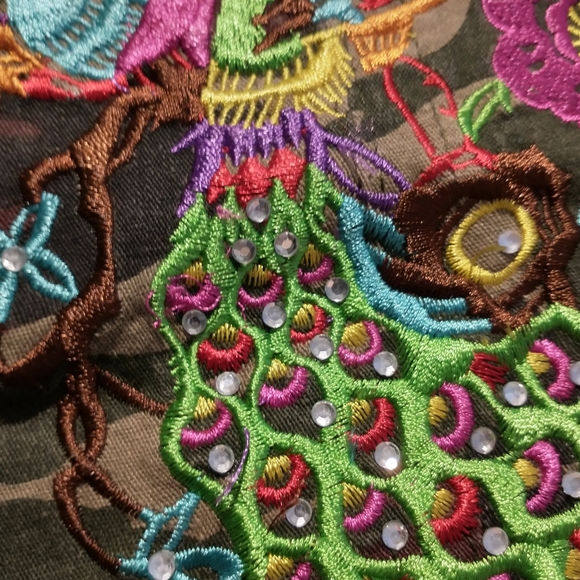 Cotton Hills Ladies Embroidered Camo Stretch Jacket - Picture 10 of 14